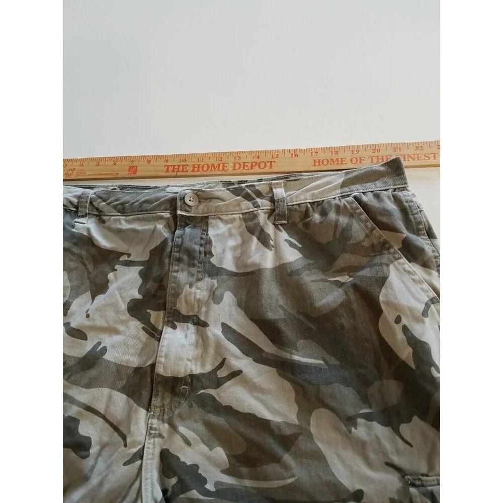 Wrangler Camo Camouflage Cargo‎ Shorts Men's 42 x 9 Brown Beige Cotton